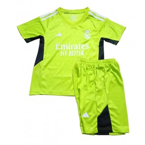 Maillot de foot Real Madrid Gardien de but Domicile enfant 2023-24 Manches Courte (+ pantalon court)